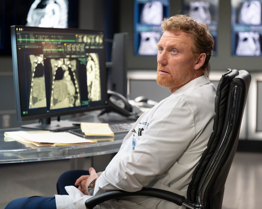 GREY’S ANATOMY - “Heavy on Me” - Bailey and Owen join forces to save a tumor patient, while Richard faces an internal battle.