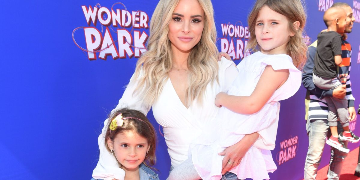 Amanda Stanton with her daughters