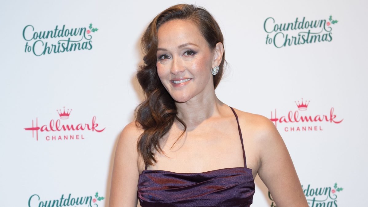 Crystal Lowe