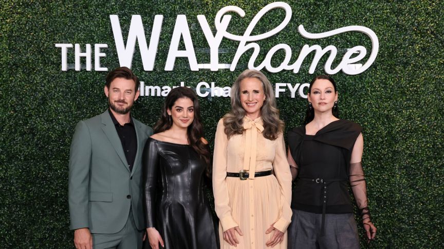 Evan Williams, Sadie Laflamme-Snow, Andie MacDowell and Chyler Leigh