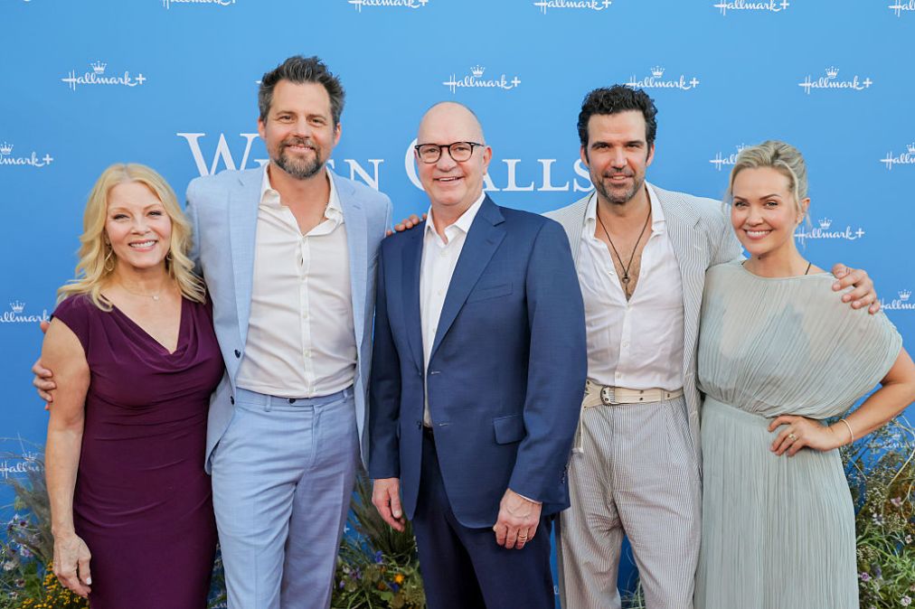 Barbara Niven, Kristoffer Polaha, Mike Perry, Benjamin Ayres and Emilie Ullerup