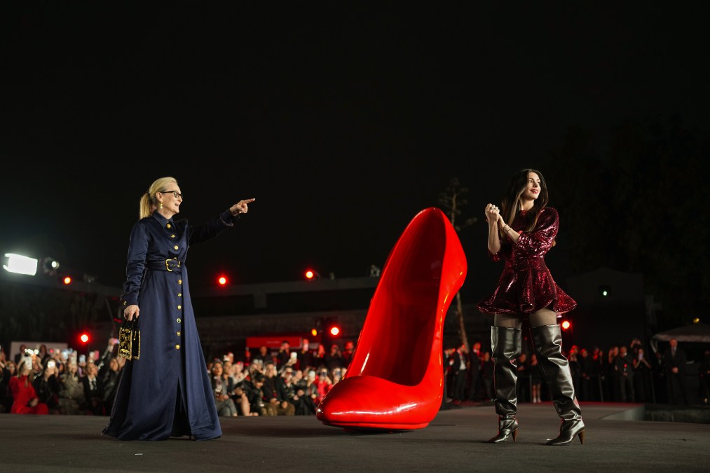Anne Hathaway (R) and Meryl Streep attend the red carpet for the movie 'The Devil Wears Prada 2.'
