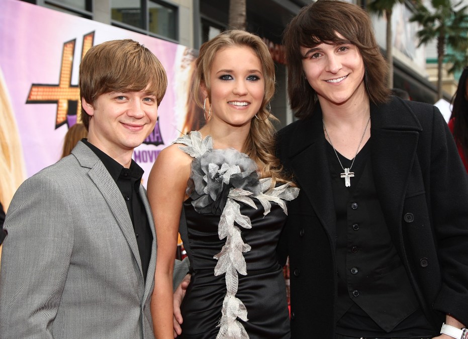 Jason Earles, Emily Osment, Mitchell Musso