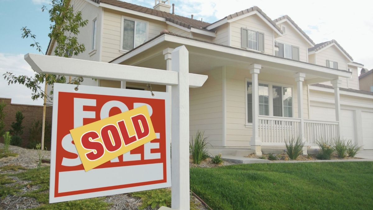 'World's Bargain Dream Homes' is being compared to HGTV's 'House Hunters.'