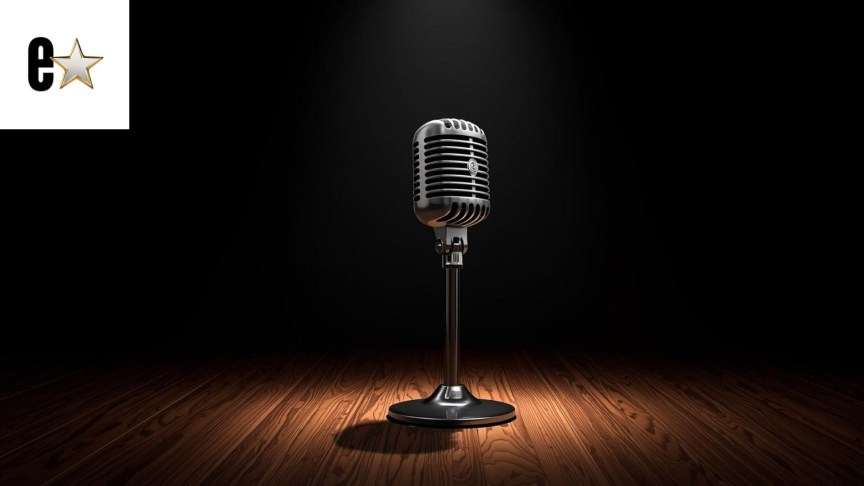 Dionne Warick new album, microphone