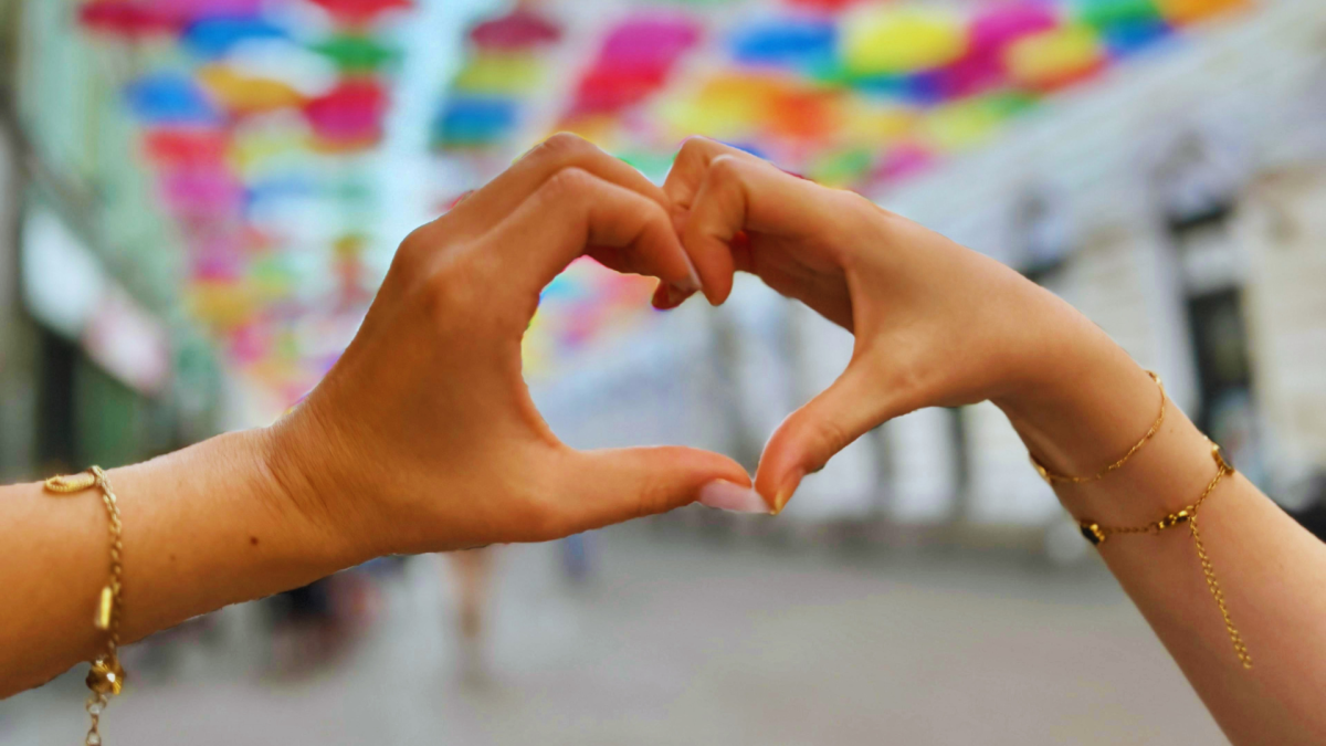 heart hands