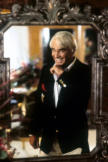 Burt Reynolds in "Striptease" (1996).