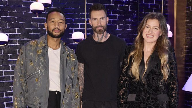 John Legend, Adam Levine, Kelly Clarkson