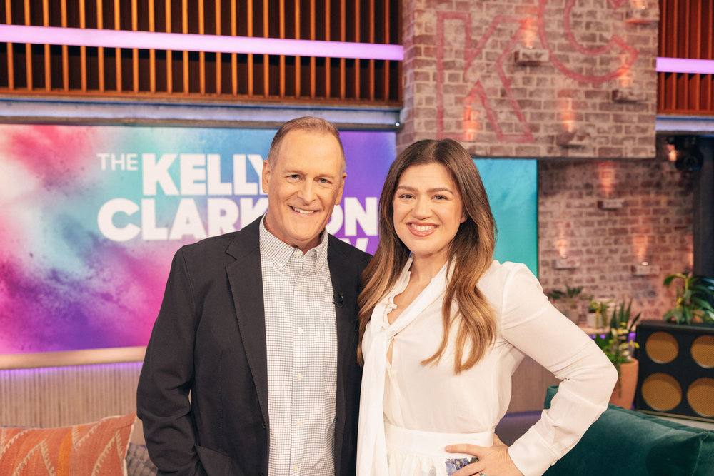 THE KELLY CLARKSON SHOW -- A5087 -- Pictured: (l-r) Dave Coulier, Kelly Clarkson -- 