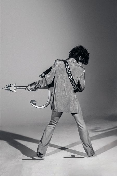 Prince with his guitar