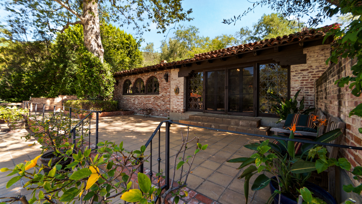Hummingbird Nest Ranch