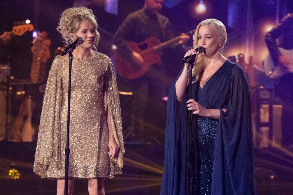 Hannah Harper and Kellie Pickler