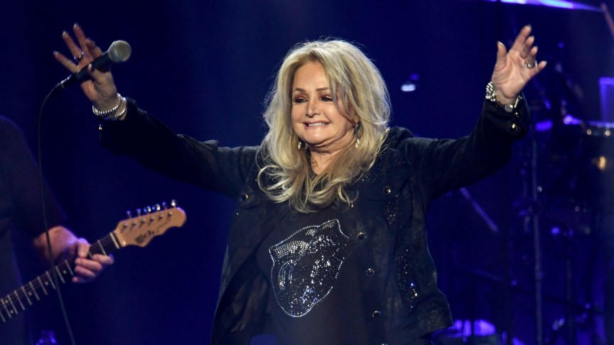 Bonnie Tyler singing onstage