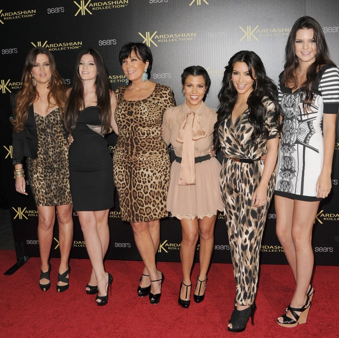 Khloe Kardashian, Kylie Jenner, Kris Jenner, Kourtney Kardashian, Kim Kardashian, and Kendall Jenner