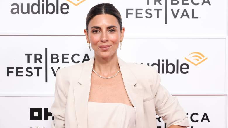 Jamie-Lynn Sigler attends Audio - Sebastian Maniscalco With Easy Money: The Charles Ponzi Story.