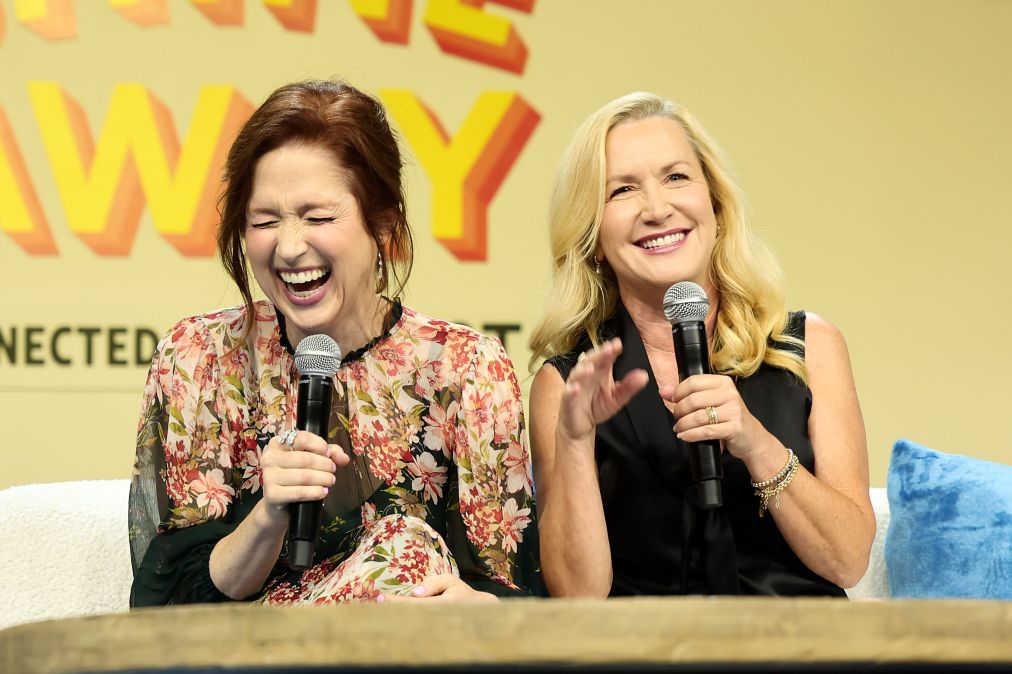 Ellie Kemper and Angela Kinsey