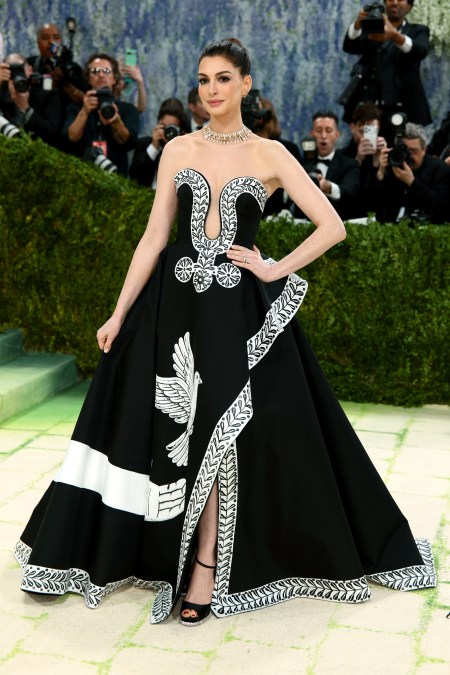 Anne Hathaway at the 2026 Met Gala.