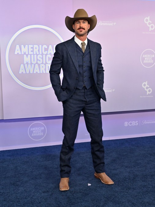 Riley Green on the American Music Awards of 2026 red carpet.
