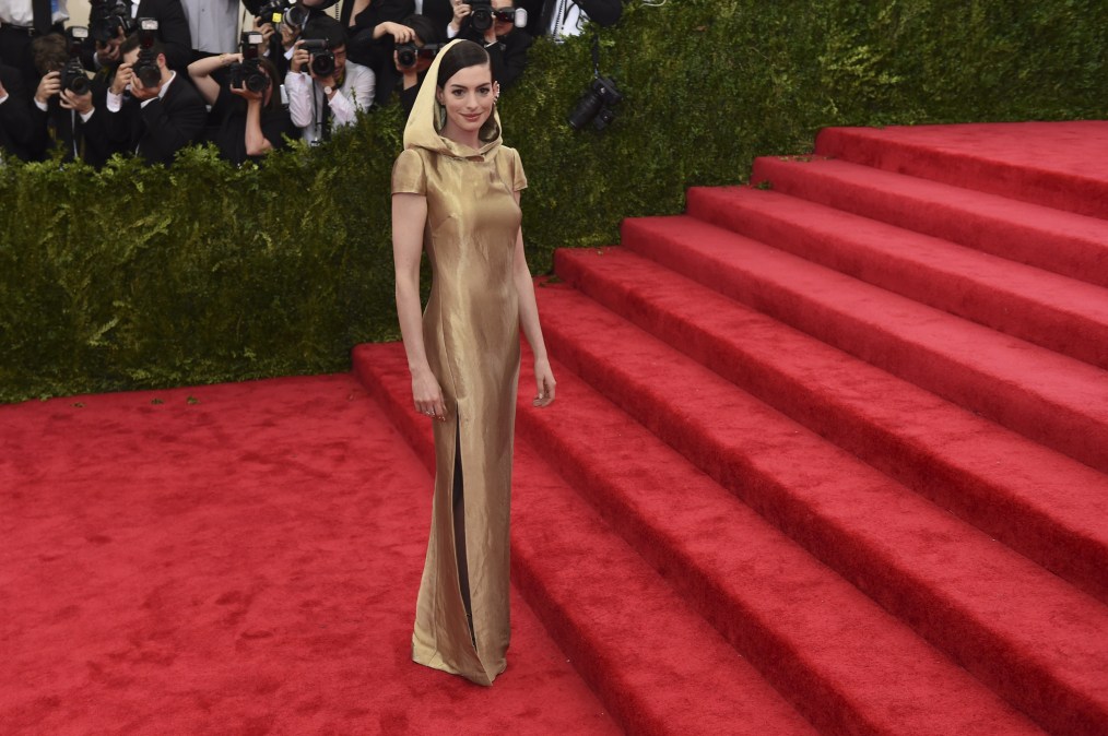 Anne Hathaway at the Met Gala in 2015.