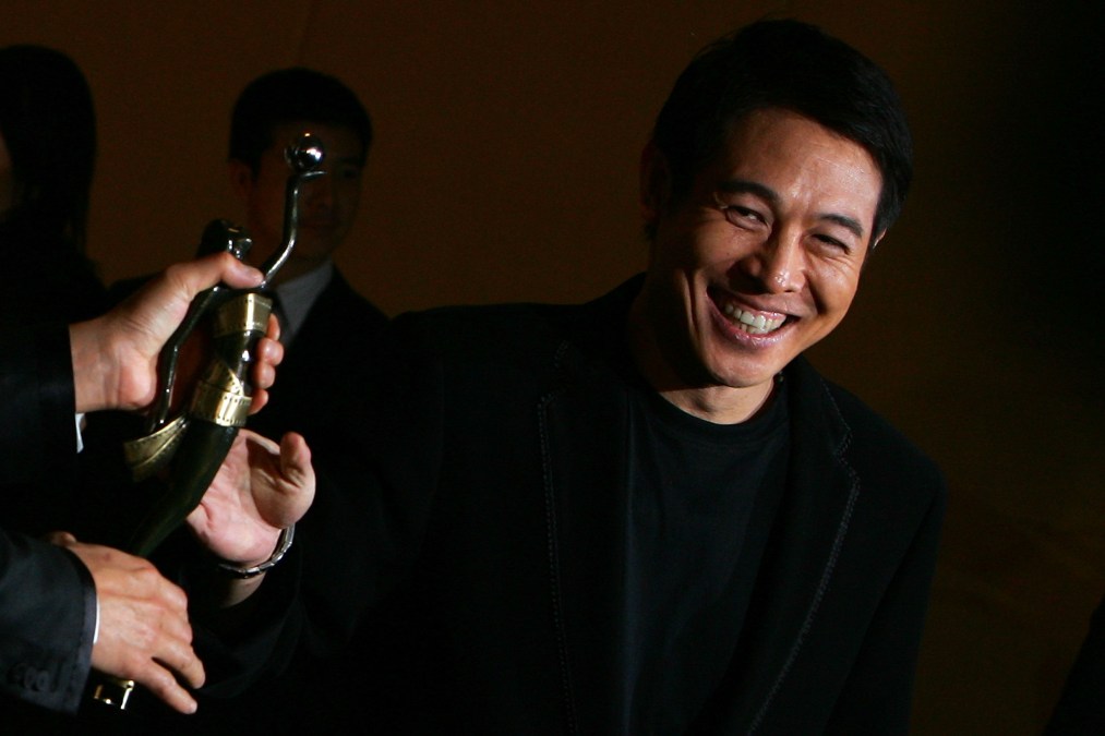 Jet Li holds the Best Actor award for the movie 'The Warlords'