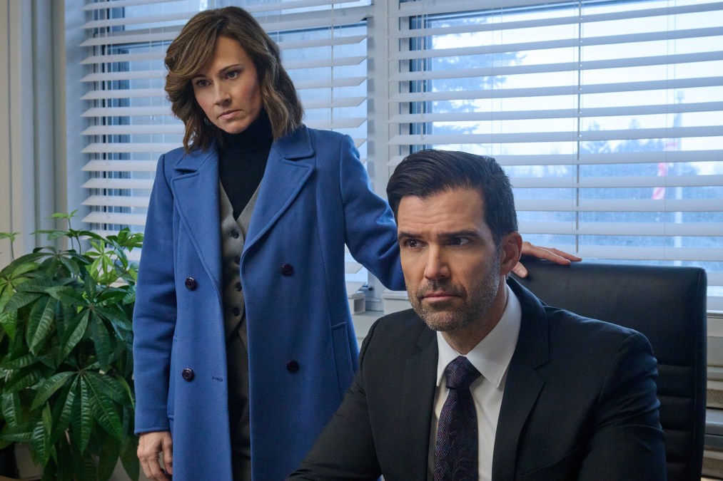 Nikki DeLoach and Benjamin Ayres in "True Justice: Eye for an Eye"