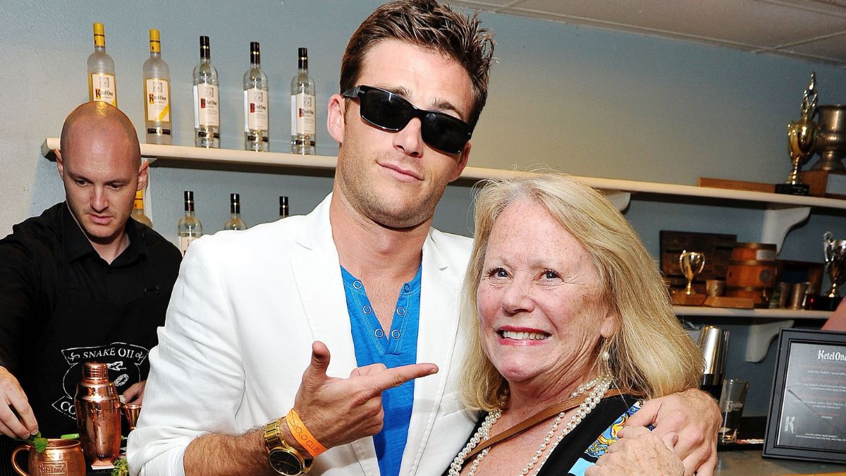 Scott Eastwood and Jacelyn Reeves