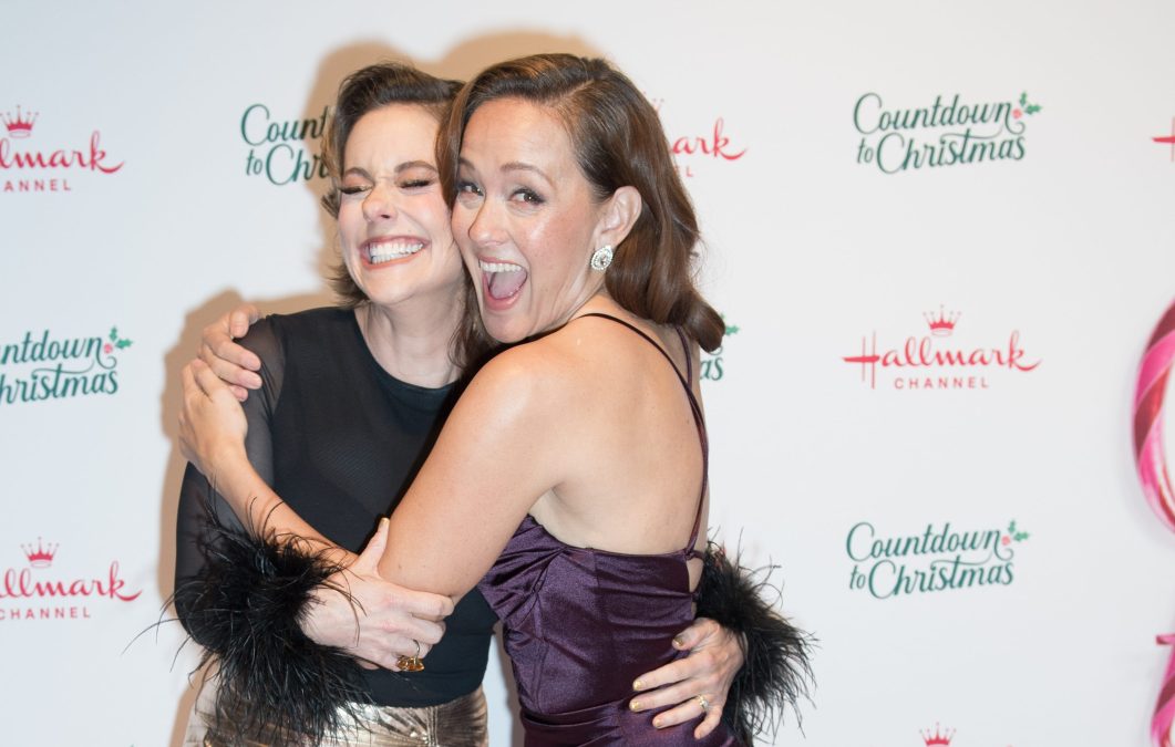 Ashley Williams, Yan-Kay Crystal Lowe