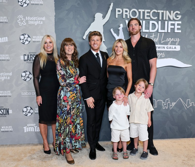 Cheryl Carson, Terri Irwin, Robert Irwin, Witney Carson and Carson McAllister, and their sons Jet McAllister and Leo McAllister