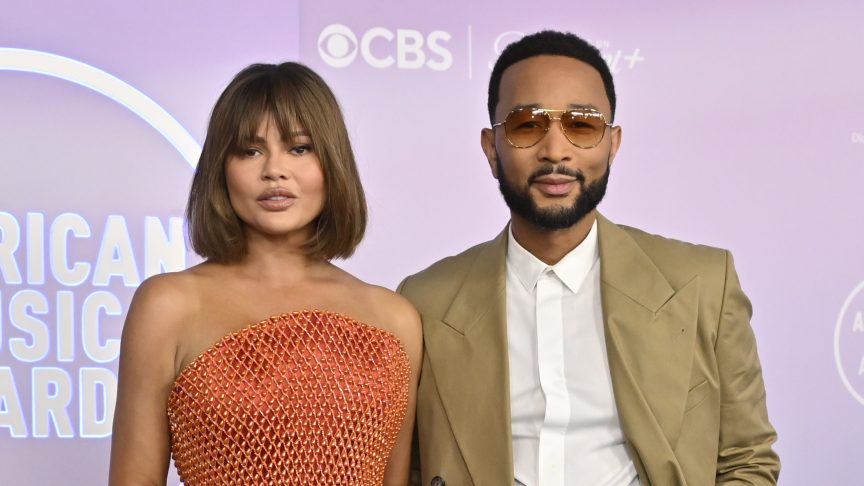 chrissy teigen dad