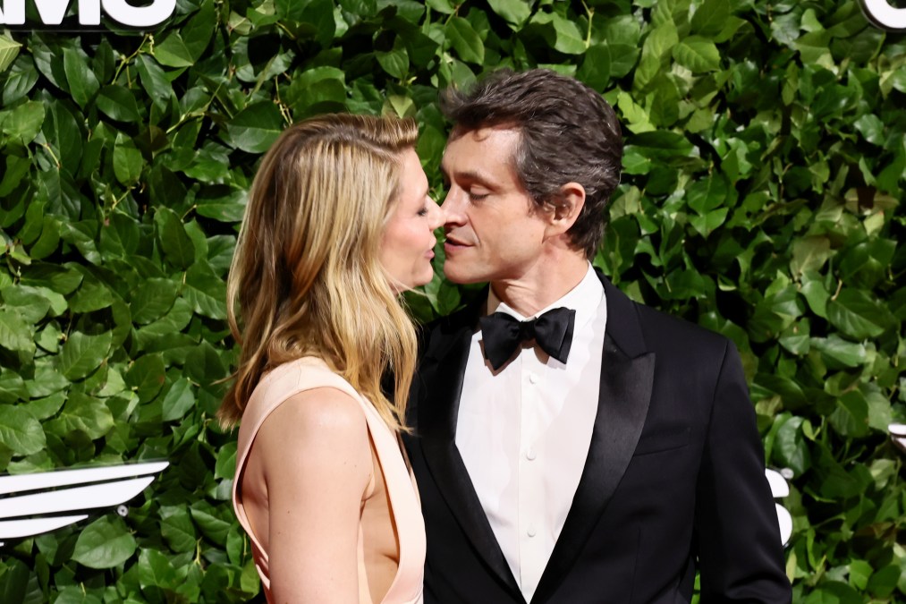 Claire Danes and Hugh Dancy show PDA at The Gothams