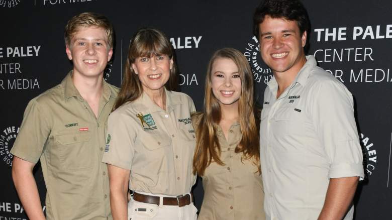 Robert Irwin, Terri Irwin, Bindi Irwin, and Chandler Powell