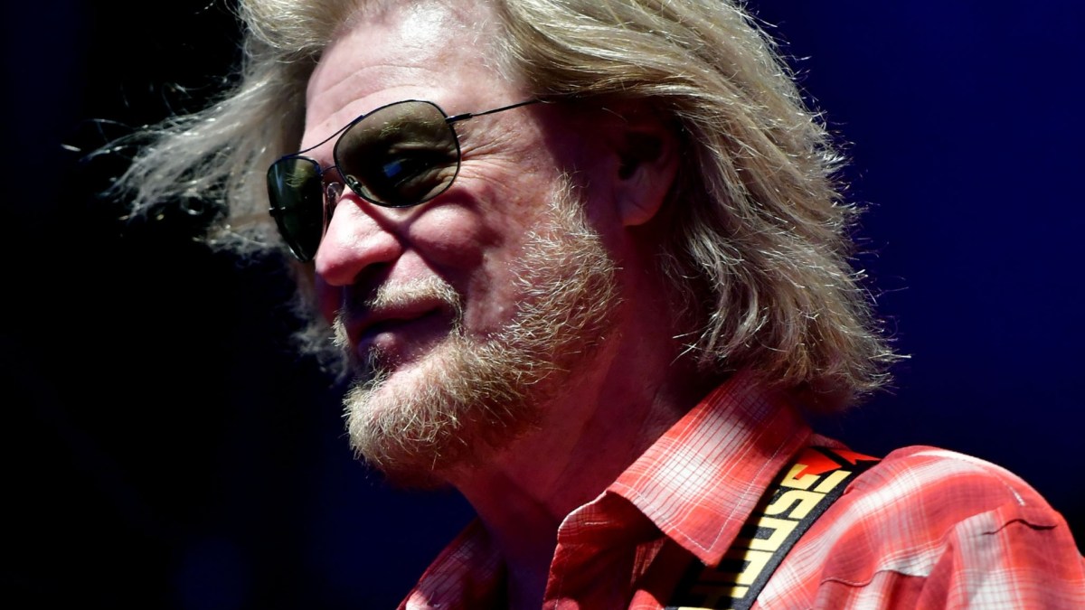 Daryl Hall sunglasses