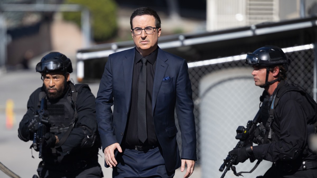 John Oliver in a scene from 'General Hospital'
