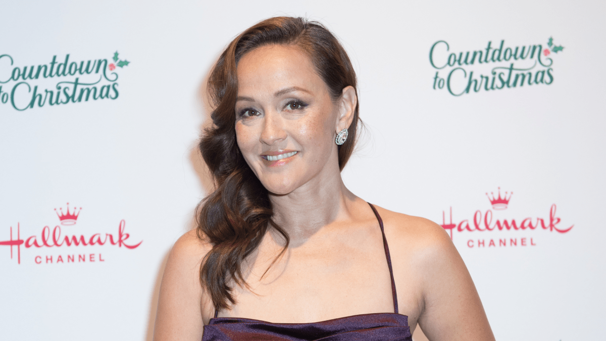 Crystal Lowe