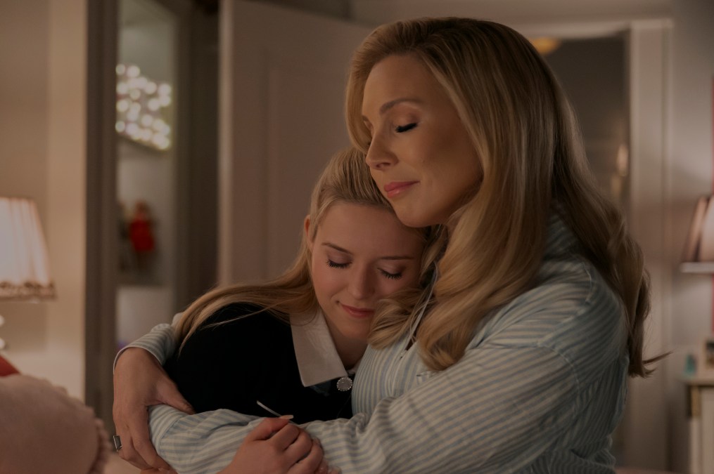 Lexi Minetree and June Diane Raphael in 'Elle'