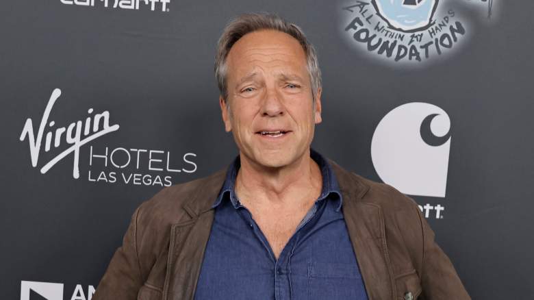 Mike Rowe attending industry event.