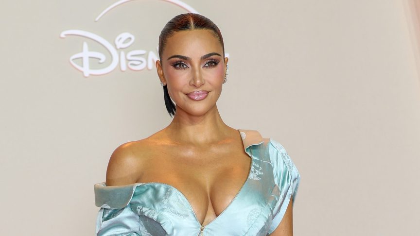 Kim Kardashian Saint West blue hair