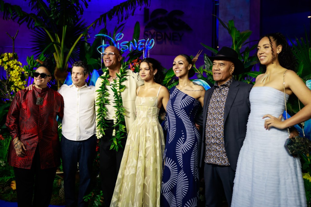 Catherine Lagaʻaia (centre) with the "Moana" cast.