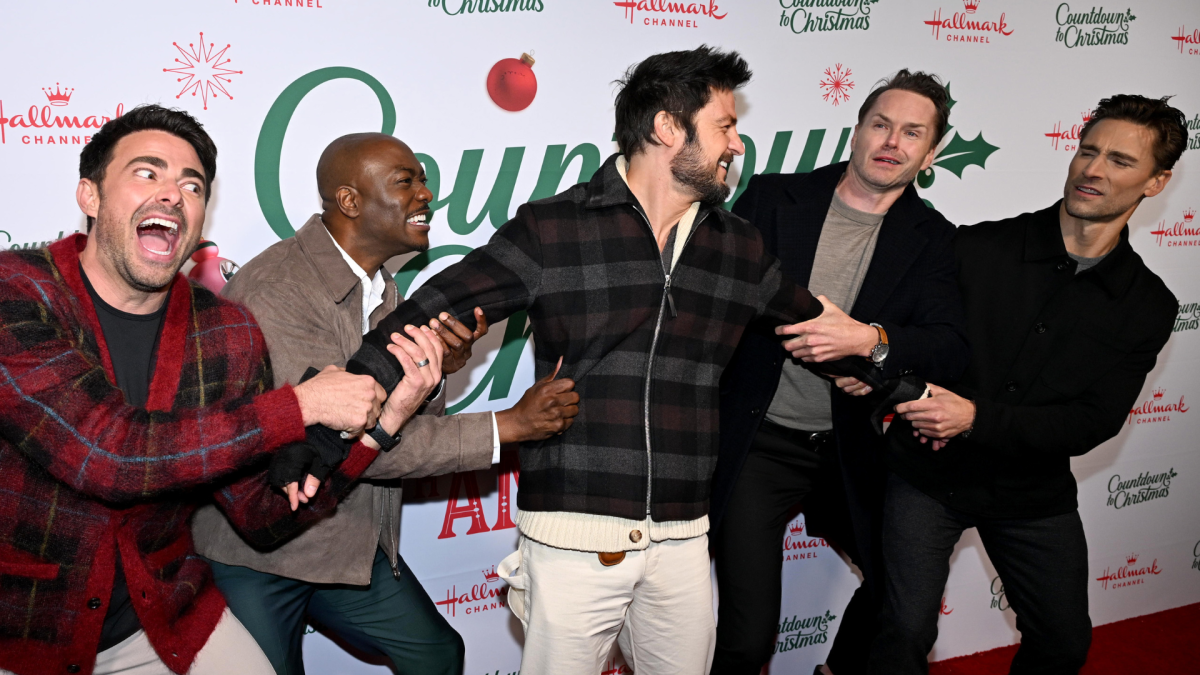 Jonathan Bennett, B.J. Britt, Tyler Hynes, Paul Campbell and Andrew Walker