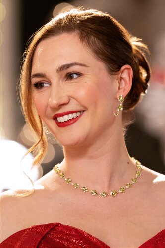 Katherine Barrell in Hallmark's "O Little Christmas Market"