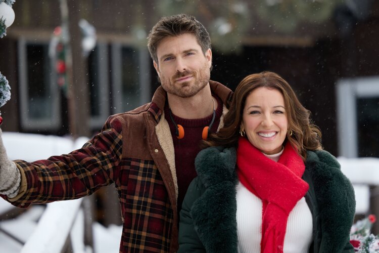 Hallmark's "Snowbound for the Holidays"