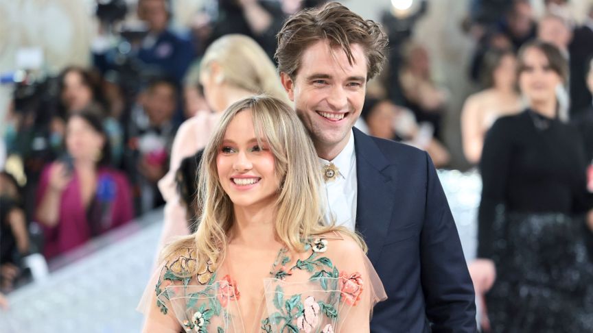 Suki Waterhouse and Robert Pattinson