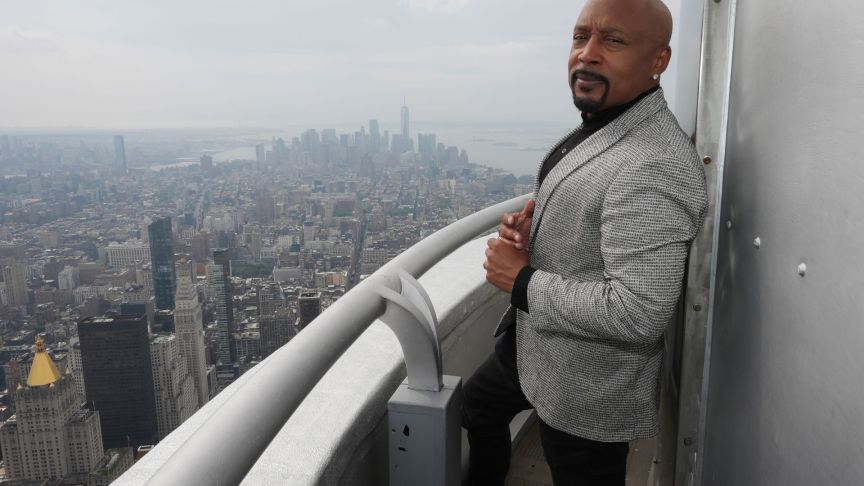 Daymond John visits the Empire State Building.