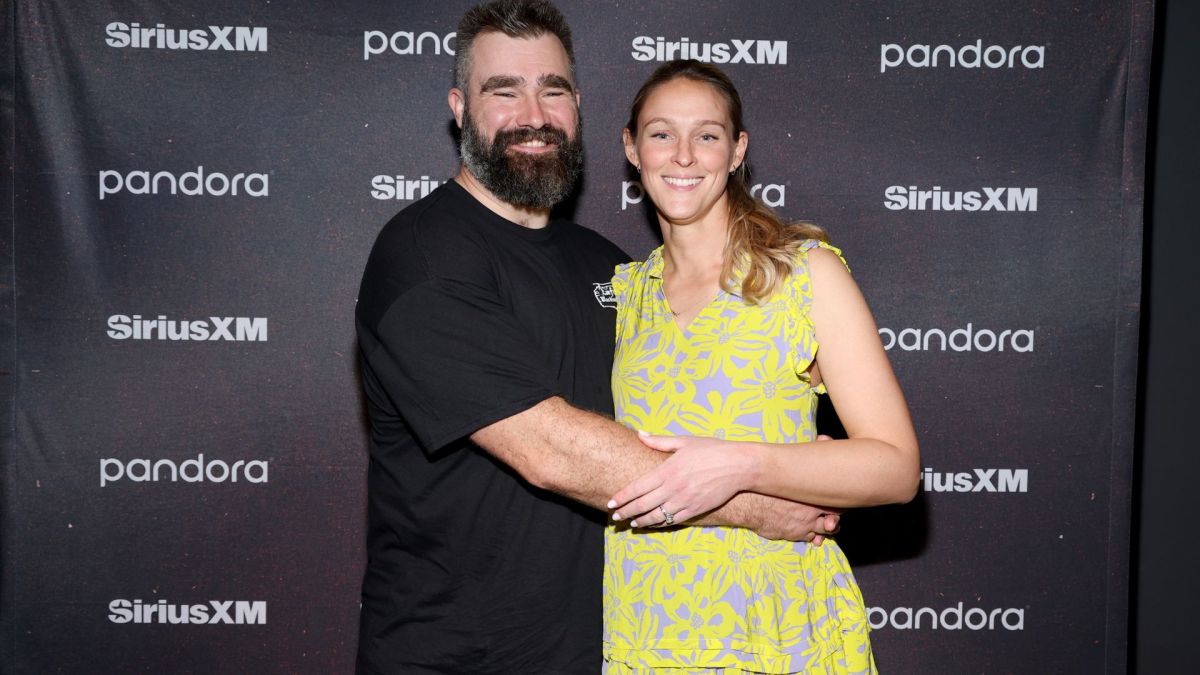 NEW ORLEANS, LOUISIANA - FEBRUARY 06: (L-R) Jason Kelce and Kylie Kelce attend Chris Stapleton's Performance Live From The Fillmore New Orleans for SiriusXM and Pandora.