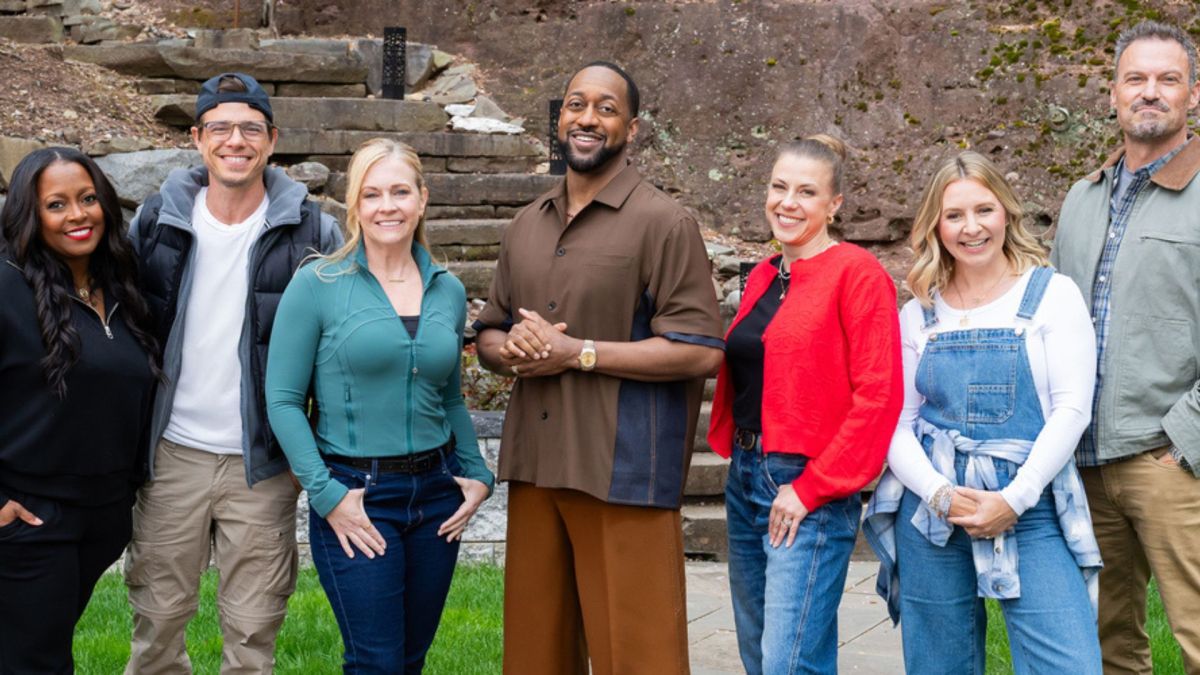 Cast of HGTV's "Totally 90s House"